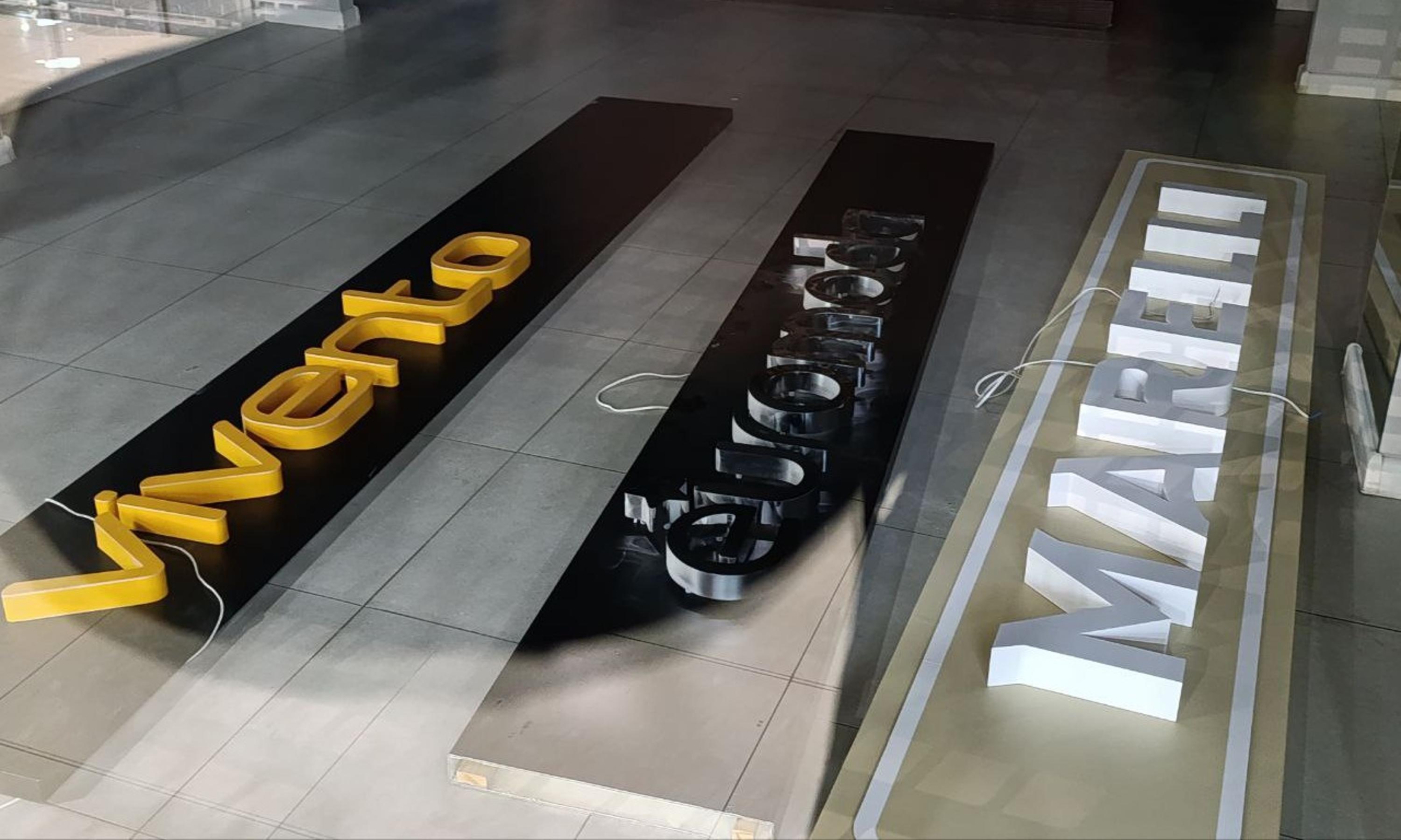 Старые вывески на латинице