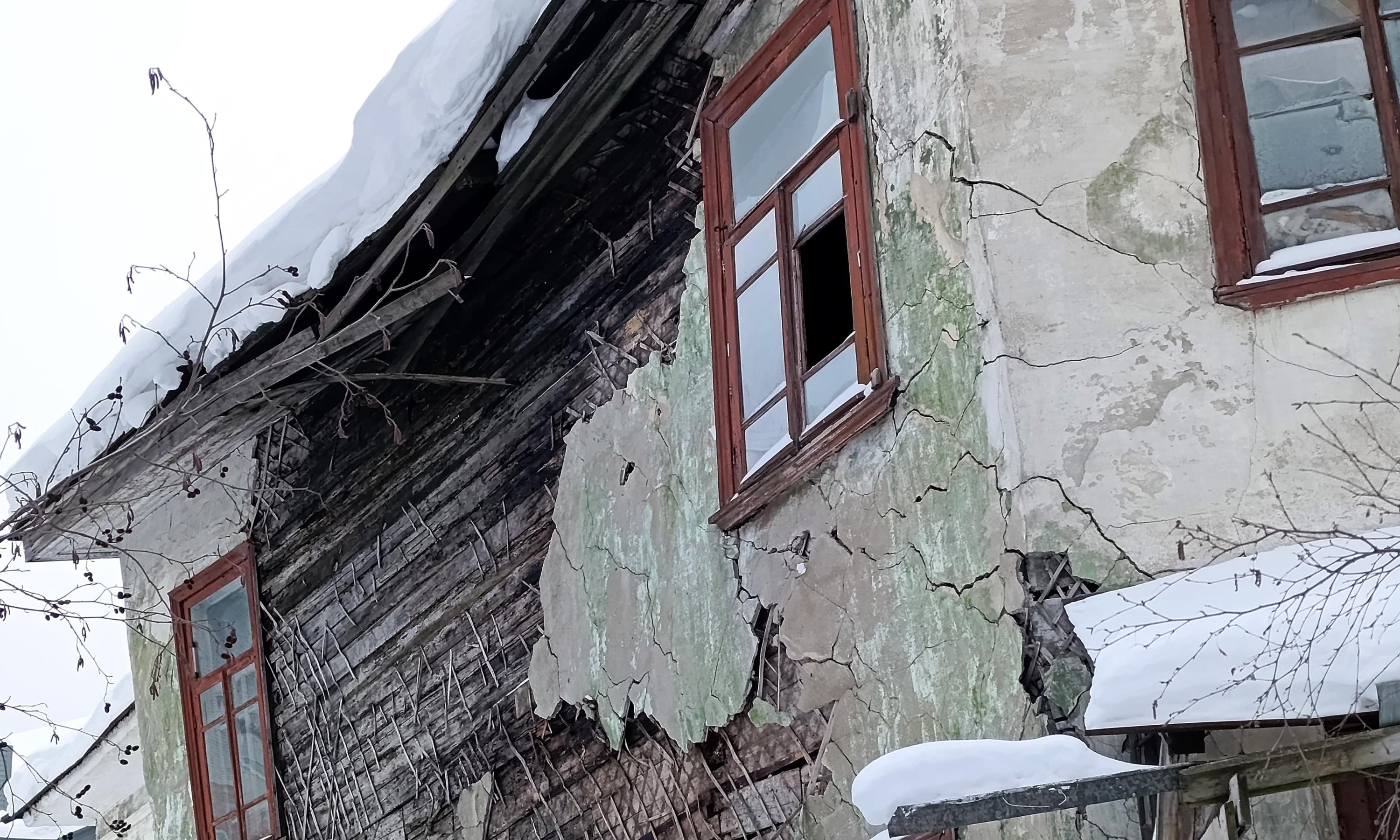 Пристройка выглядит пугающе